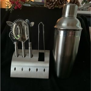 OGGI Stainless Steel Bar Set including Shaker 18/8 stainless. Used never used!